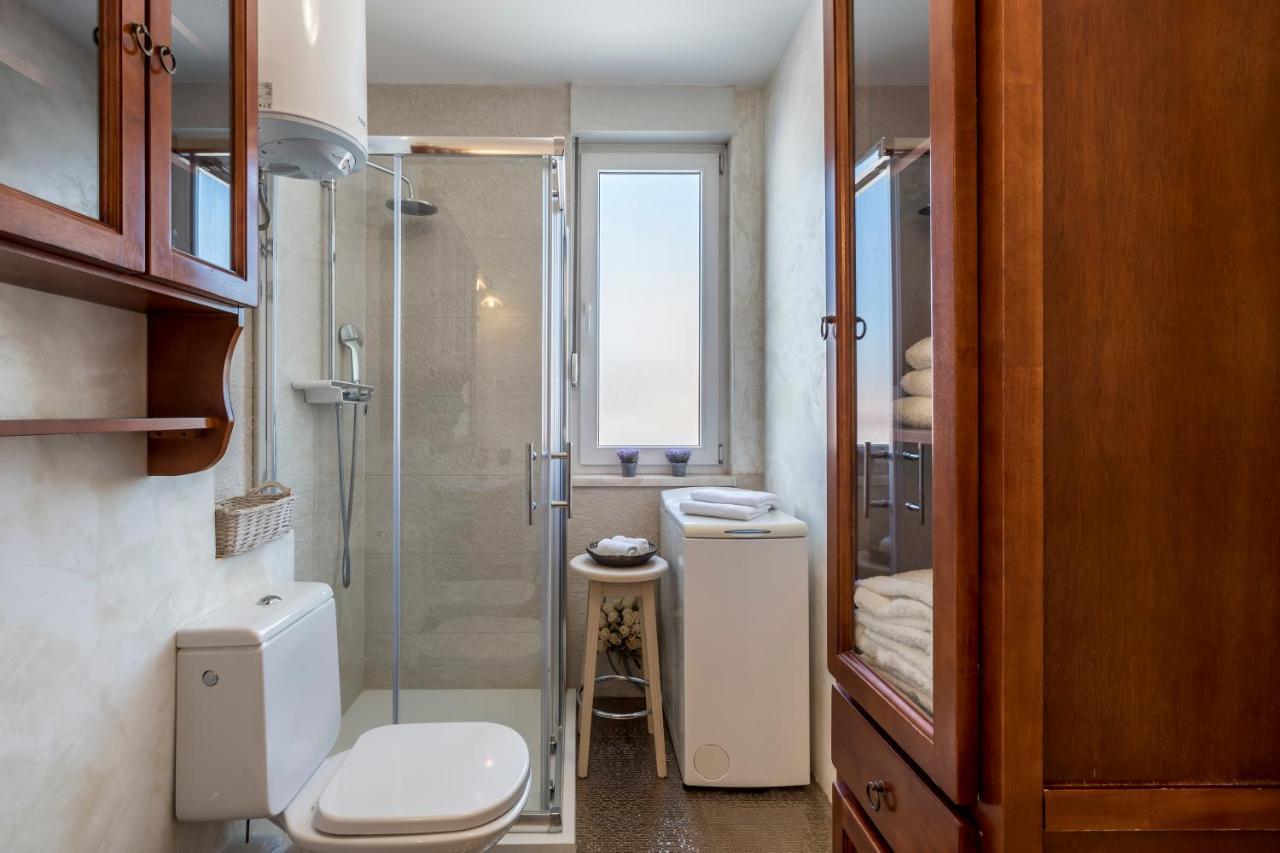 Seaside Penthouse With Hot Tub Sky Living Apartment Split Ngoại thất bức ảnh