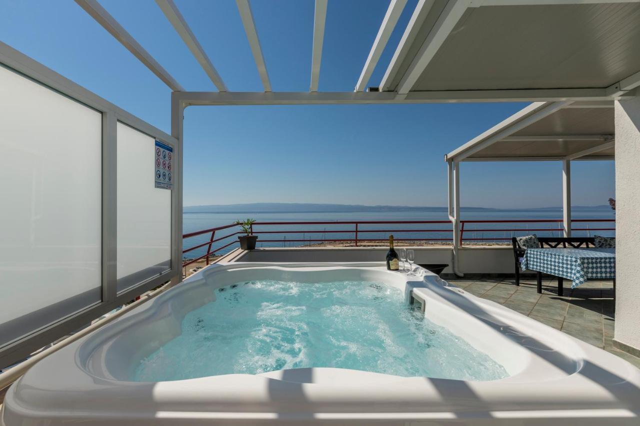 Seaside Penthouse With Hot Tub Sky Living Apartment Split Ngoại thất bức ảnh